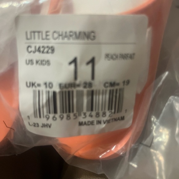 NWT REEF Toddler/Little Kid Charming Flip Flop, Super Lightweight with Backstrap - Picture 7 of 8